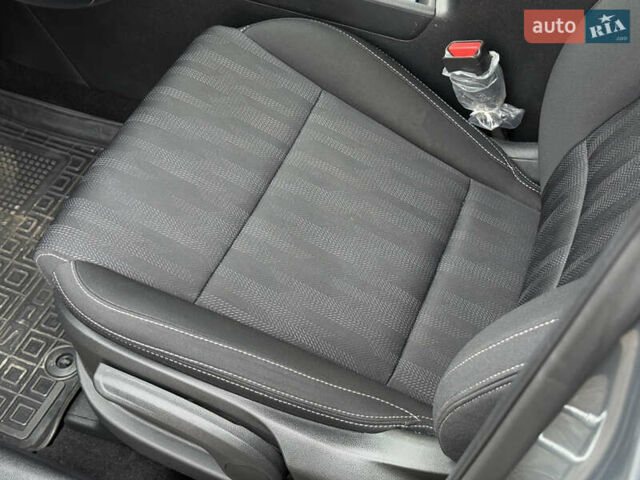 Сірий Кіа Sportage, об'ємом двигуна 1.59 л та пробігом 33 тис. км за 19999 $, фото 14 на Automoto.ua