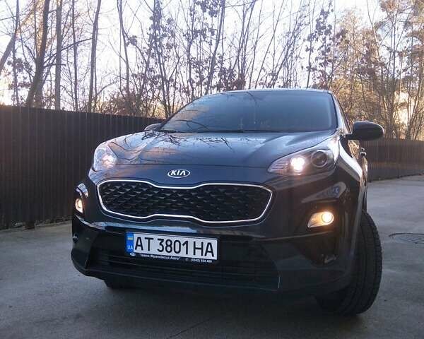 Сірий Кіа Sportage, об'ємом двигуна 1.59 л та пробігом 18 тис. км за 20500 $, фото 2 на Automoto.ua