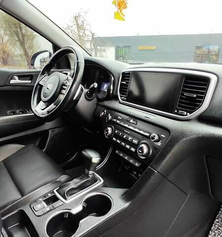 Сірий Кіа Sportage, об'ємом двигуна 2 л та пробігом 62 тис. км за 24500 $, фото 33 на Automoto.ua