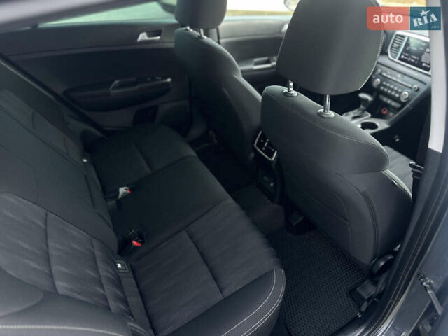 Серый Киа Sportage, объемом двигателя 1.59 л и пробегом 49 тыс. км за 18800 $, фото 28 на Automoto.ua