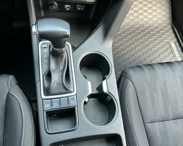 Серый Киа Sportage, объемом двигателя 1.6 л и пробегом 70 тыс. км за 20300 $, фото 24 на Automoto.ua