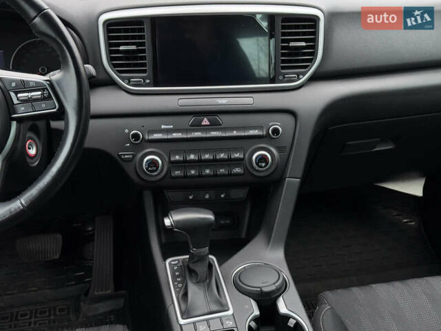 Сірий Кіа Sportage, об'ємом двигуна 1.59 л та пробігом 33 тис. км за 19999 $, фото 27 на Automoto.ua
