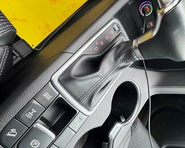 Серый Киа Sportage, объемом двигателя 2 л и пробегом 57 тыс. км за 26500 $, фото 78 на Automoto.ua