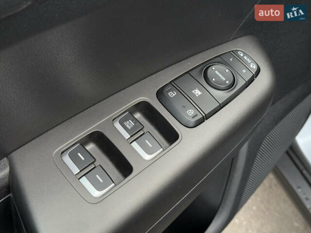 Сірий Кіа Sportage, об'ємом двигуна 1.59 л та пробігом 33 тис. км за 19999 $, фото 17 на Automoto.ua