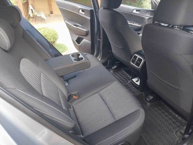 Сірий Кіа Sportage, об'ємом двигуна 1.6 л та пробігом 150 тис. км за 16800 $, фото 20 на Automoto.ua