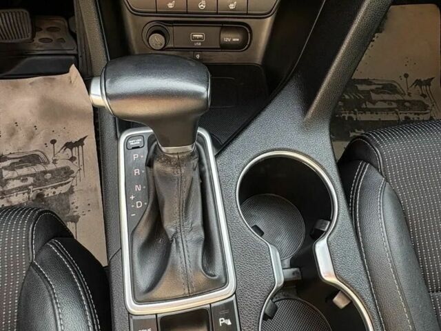 Серый Киа Sportage, объемом двигателя 2.4 л и пробегом 125 тыс. км за 12300 $, фото 10 на Automoto.ua