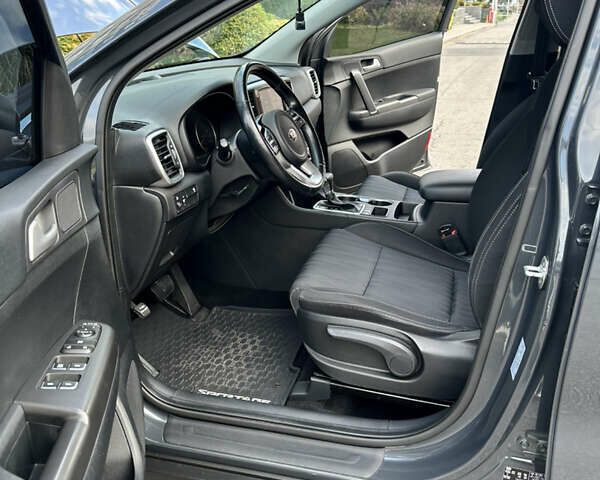 Серый Киа Sportage, объемом двигателя 1.6 л и пробегом 70 тыс. км за 20300 $, фото 17 на Automoto.ua