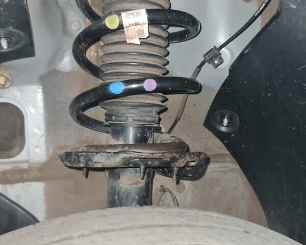 Сірий Кіа Sportage, об'ємом двигуна 1.6 л та пробігом 59 тис. км за 22000 $, фото 45 на Automoto.ua