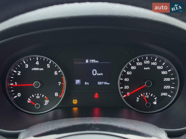 Сірий Кіа Sportage, об'ємом двигуна 1.59 л та пробігом 33 тис. км за 19999 $, фото 31 на Automoto.ua