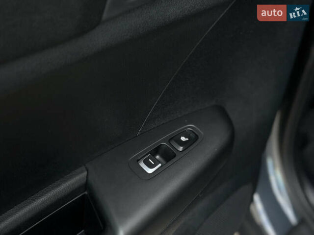 Серый Киа Sportage, объемом двигателя 1.59 л и пробегом 49 тыс. км за 18800 $, фото 21 на Automoto.ua