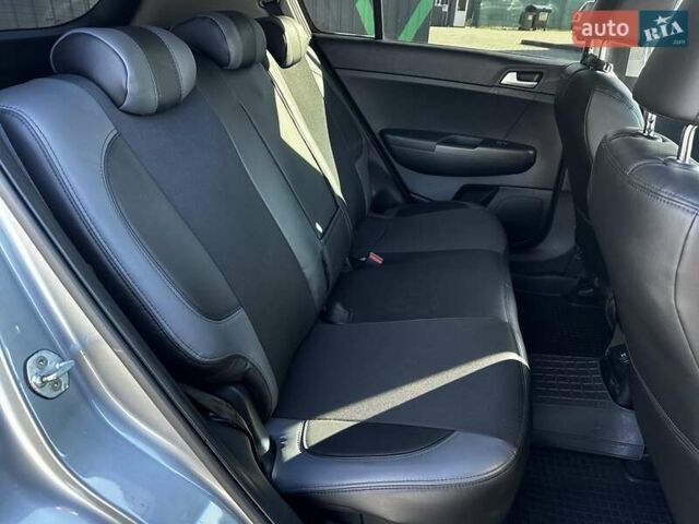 Сірий Кіа Sportage, об'ємом двигуна 1.59 л та пробігом 53 тис. км за 17999 $, фото 26 на Automoto.ua