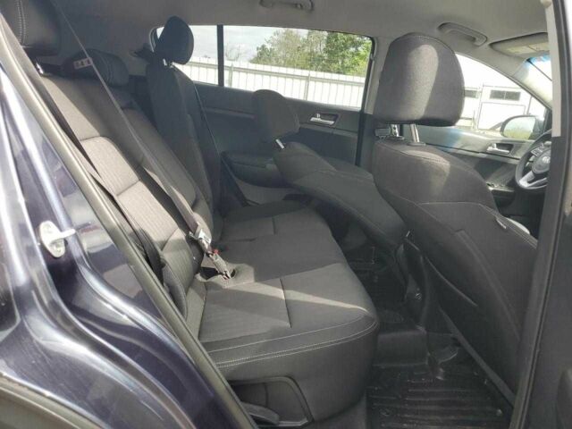 Сірий Кіа Sportage, об'ємом двигуна 0 л та пробігом 49 тис. км за 3900 $, фото 10 на Automoto.ua