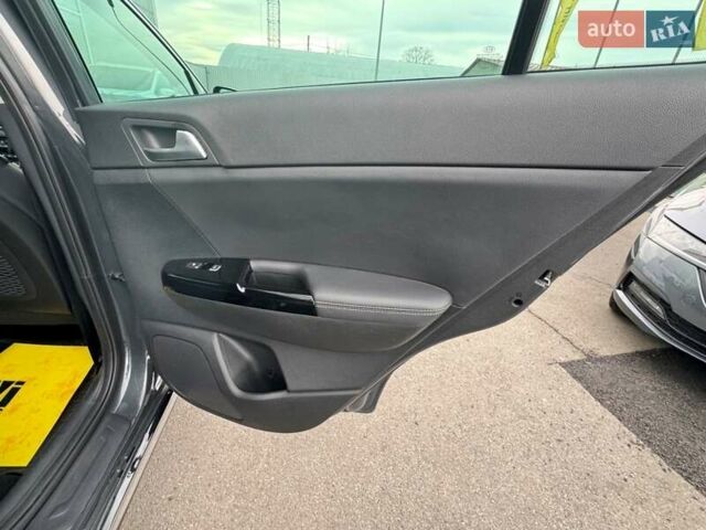 Серый Киа Sportage, объемом двигателя 2 л и пробегом 57 тыс. км за 26500 $, фото 58 на Automoto.ua