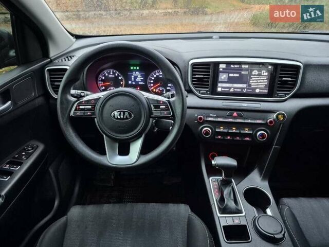 Сірий Кіа Sportage, об'ємом двигуна 1.59 л та пробігом 53 тис. км за 18900 $, фото 6 на Automoto.ua