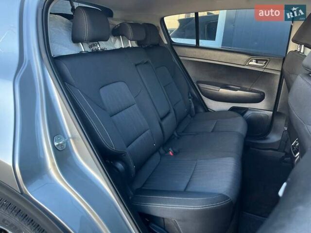 Серый Киа Sportage, объемом двигателя 2.36 л и пробегом 102 тыс. км за 18790 $, фото 10 на Automoto.ua
