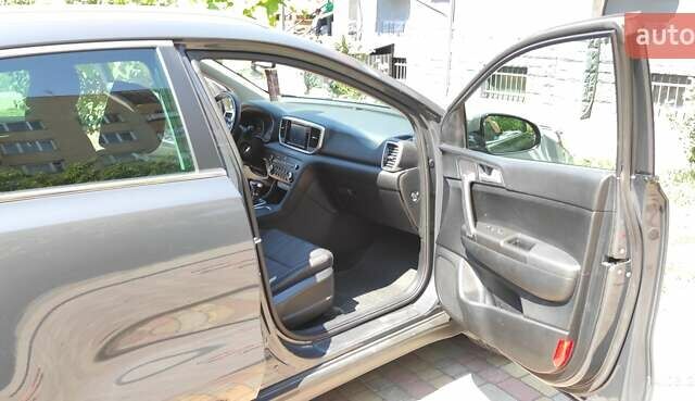 Серый Киа Sportage, объемом двигателя 1.59 л и пробегом 42 тыс. км за 22000 $, фото 9 на Automoto.ua