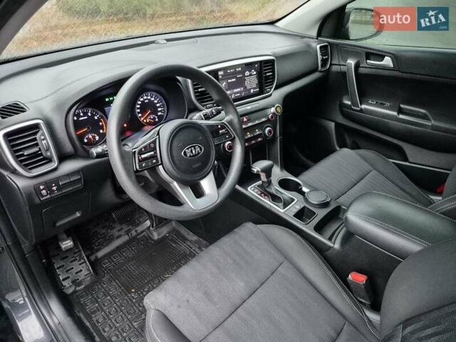 Сірий Кіа Sportage, об'ємом двигуна 1.59 л та пробігом 53 тис. км за 18900 $, фото 9 на Automoto.ua