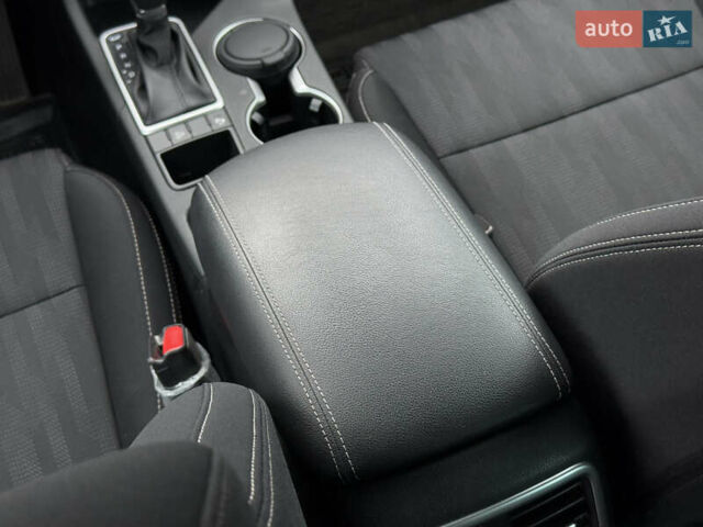 Сірий Кіа Sportage, об'ємом двигуна 1.59 л та пробігом 33 тис. км за 19999 $, фото 29 на Automoto.ua