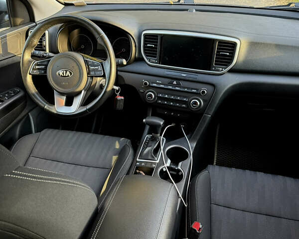 Сірий Кіа Sportage, об'ємом двигуна 1.6 л та пробігом 51 тис. км за 22500 $, фото 6 на Automoto.ua