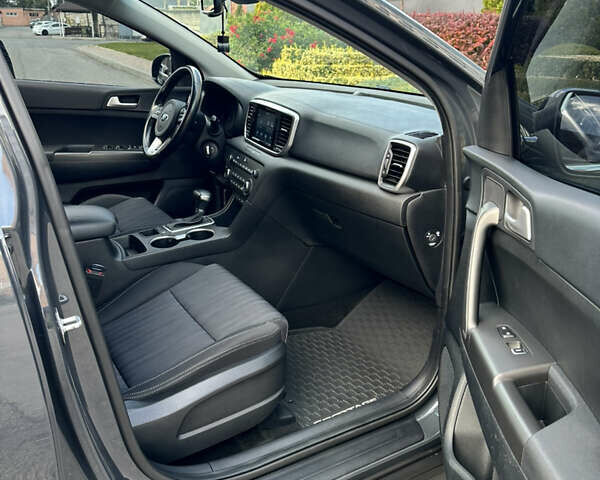 Серый Киа Sportage, объемом двигателя 1.6 л и пробегом 70 тыс. км за 20300 $, фото 14 на Automoto.ua