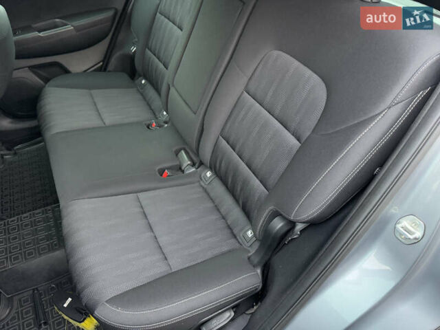 Сірий Кіа Sportage, об'ємом двигуна 1.59 л та пробігом 33 тис. км за 19999 $, фото 19 на Automoto.ua