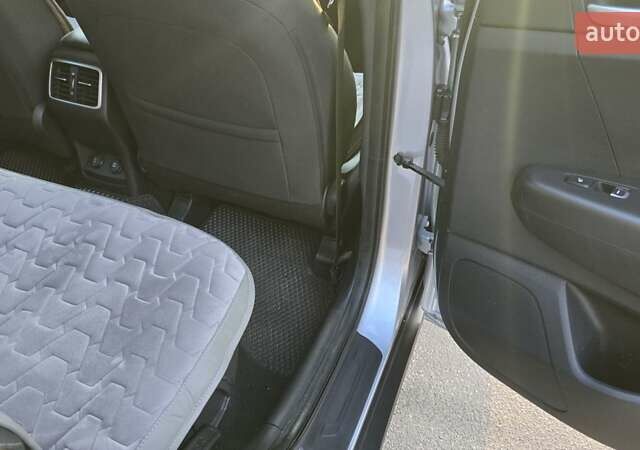 Сірий Кіа Sportage, об'ємом двигуна 1.6 л та пробігом 59 тис. км за 22000 $, фото 22 на Automoto.ua