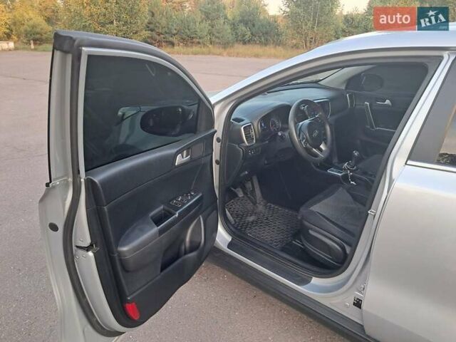 Серый Киа Sportage, объемом двигателя 1.6 л и пробегом 92 тыс. км за 16700 $, фото 14 на Automoto.ua