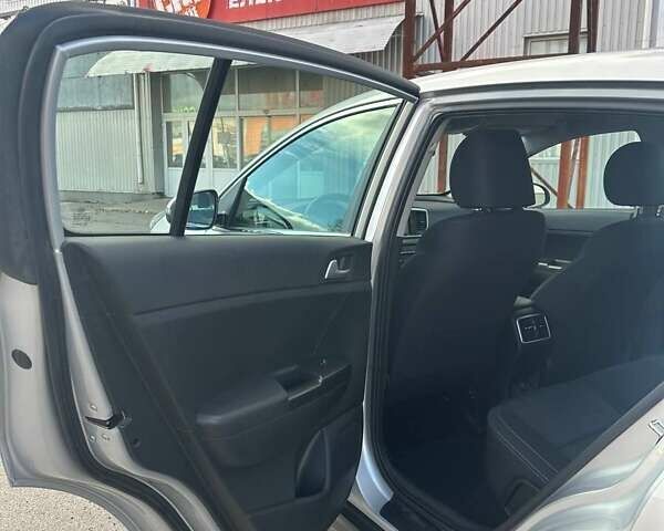 Серый Киа Sportage, объемом двигателя 1.59 л и пробегом 73 тыс. км за 18300 $, фото 29 на Automoto.ua
