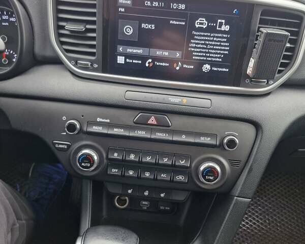 Серый Киа Sportage, объемом двигателя 1.59 л и пробегом 55 тыс. км за 20000 $, фото 21 на Automoto.ua