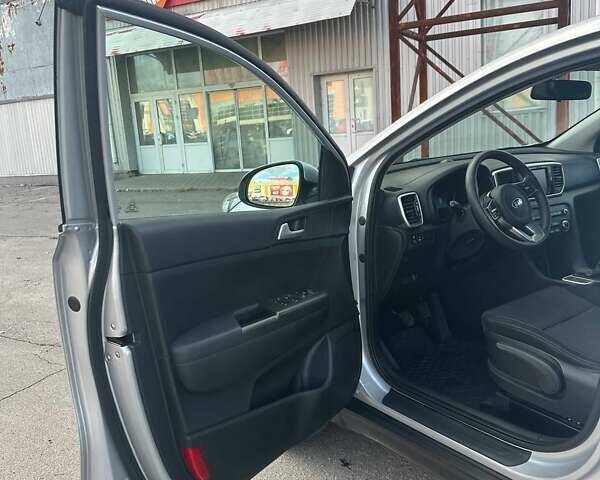 Серый Киа Sportage, объемом двигателя 1.59 л и пробегом 73 тыс. км за 18300 $, фото 24 на Automoto.ua