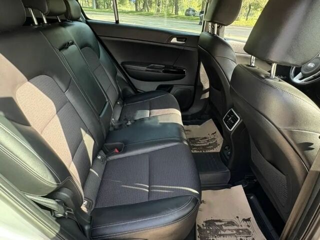 Серый Киа Sportage, объемом двигателя 2.4 л и пробегом 125 тыс. км за 12300 $, фото 13 на Automoto.ua
