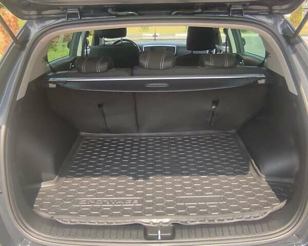 Серый Киа Sportage, объемом двигателя 1.59 л и пробегом 83 тыс. км за 20500 $, фото 2 на Automoto.ua