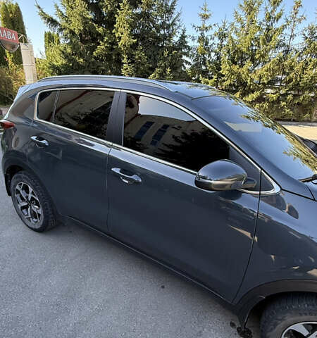 Серый Киа Sportage, объемом двигателя 1.6 л и пробегом 130 тыс. км за 17900 $, фото 3 на Automoto.ua