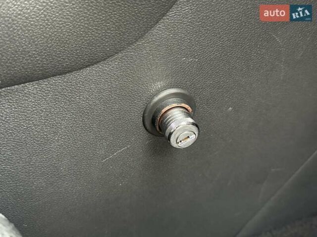 Сірий Кіа Sportage, об'ємом двигуна 1.59 л та пробігом 48 тис. км за 19500 $, фото 77 на Automoto.ua