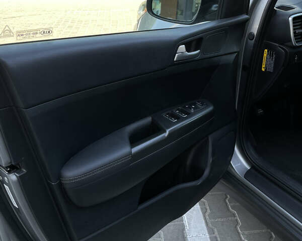 Сірий Кіа Sportage, об'ємом двигуна 2.36 л та пробігом 90 тис. км за 21000 $, фото 8 на Automoto.ua