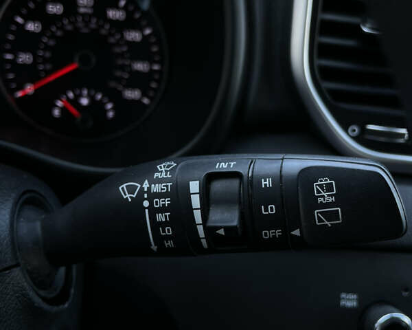 Сірий Кіа Sportage, об'ємом двигуна 2.36 л та пробігом 90 тис. км за 21000 $, фото 13 на Automoto.ua