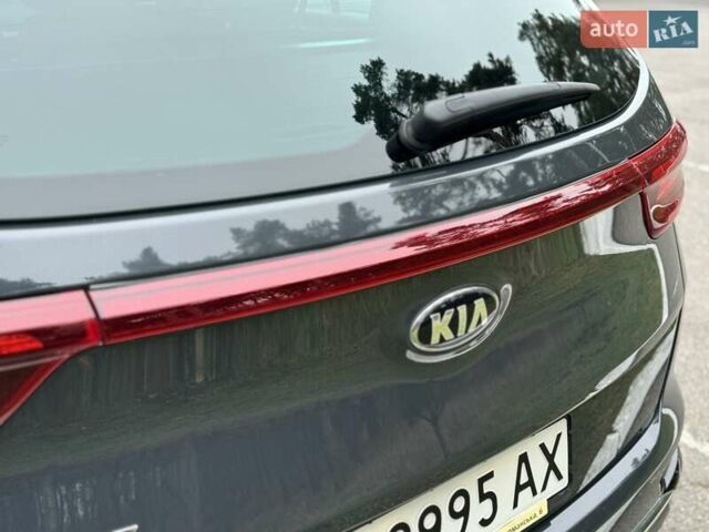 Сірий Кіа Sportage, об'ємом двигуна 1.59 л та пробігом 48 тис. км за 19500 $, фото 21 на Automoto.ua