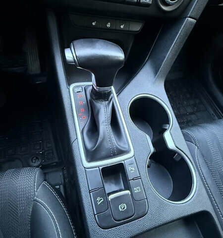 Серый Киа Sportage, объемом двигателя 1.6 л и пробегом 130 тыс. км за 17900 $, фото 18 на Automoto.ua