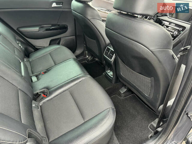 Киа Sportage 2021 в Черкассах на Automoto.ua Серый Киа Sportage, объемом двигателя 1.59 л и пробегом 100 тыс. км за 21000 $, фото 24 на Automoto.ua