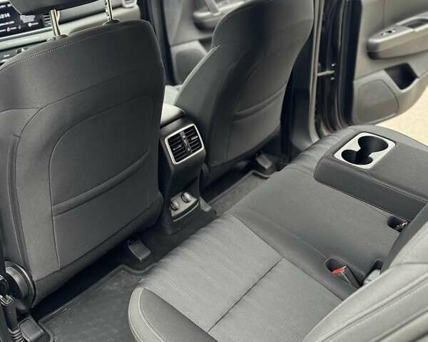 Сірий Кіа Sportage, об'ємом двигуна 1.59 л та пробігом 48 тис. км за 19500 $, фото 59 на Automoto.ua