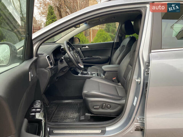 Серый Киа Sportage, объемом двигателя 1.59 л и пробегом 10 тыс. км за 25000 $, фото 18 на Automoto.ua