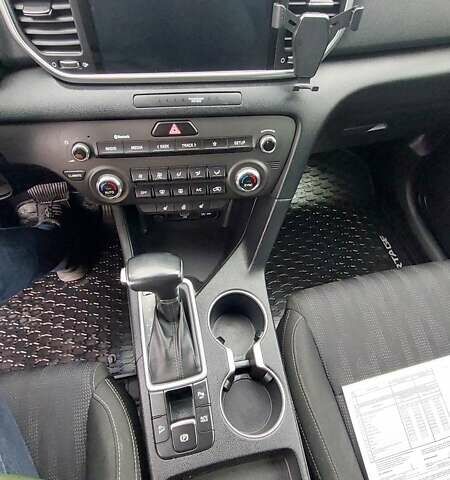 Сірий Кіа Sportage, об'ємом двигуна 1.59 л та пробігом 73 тис. км за 19000 $, фото 25 на Automoto.ua