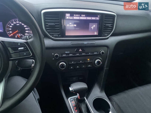 Серый Киа Sportage, объемом двигателя 1.59 л и пробегом 90 тыс. км за 19700 $, фото 17 на Automoto.ua