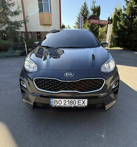 Серый Киа Sportage, объемом двигателя 1.6 л и пробегом 130 тыс. км за 17900 $, фото 2 на Automoto.ua