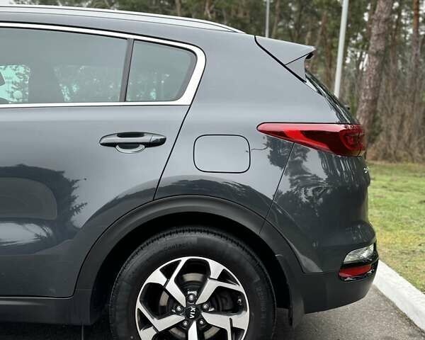 Сірий Кіа Sportage, об'ємом двигуна 1.59 л та пробігом 48 тис. км за 19500 $, фото 12 на Automoto.ua