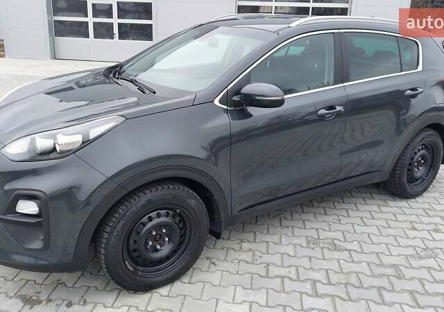 Сірий Кіа Sportage, об'ємом двигуна 1.59 л та пробігом 73 тис. км за 19000 $, фото 2 на Automoto.ua