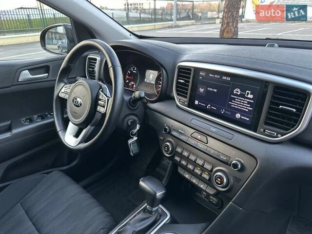 Киа Sportage 2021 в Харькове на Automoto.ua Серый Киа Sportage, объемом двигателя 1.59 л и пробегом 21 тыс. км за 19900 $, фото 24 на Automoto.ua