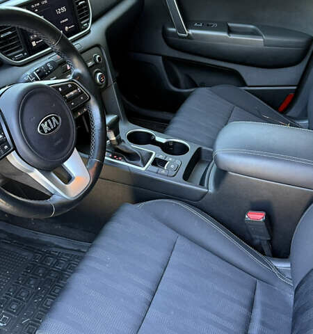 Серый Киа Sportage, объемом двигателя 1.6 л и пробегом 130 тыс. км за 17900 $, фото 14 на Automoto.ua