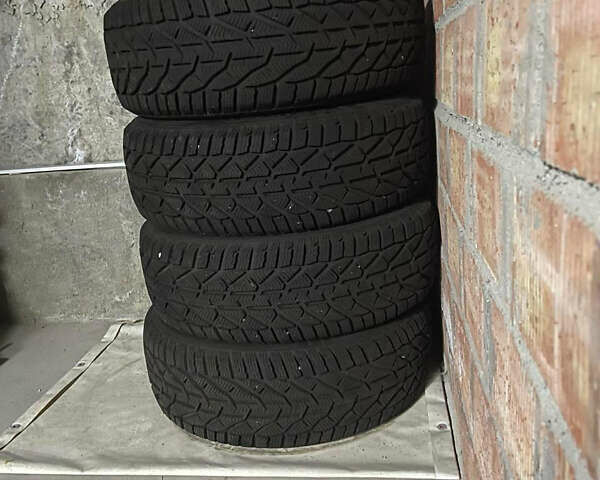 Серый Киа Sportage, объемом двигателя 1.59 л и пробегом 10 тыс. км за 25000 $, фото 34 на Automoto.ua