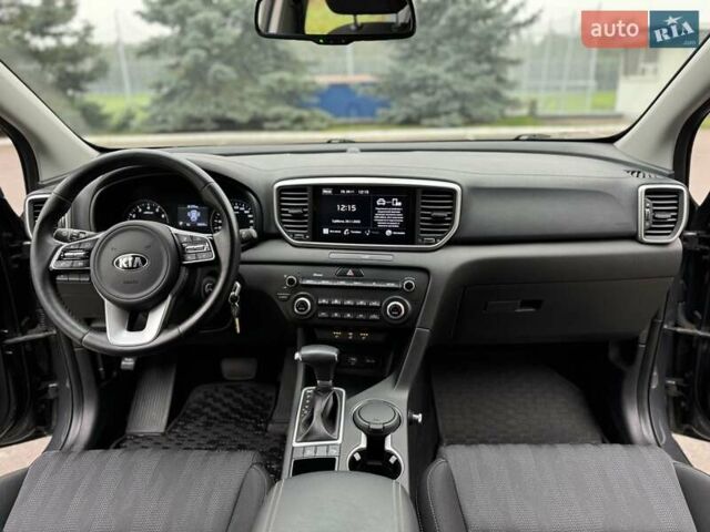 Сірий Кіа Sportage, об'ємом двигуна 1.59 л та пробігом 48 тис. км за 19500 $, фото 76 на Automoto.ua